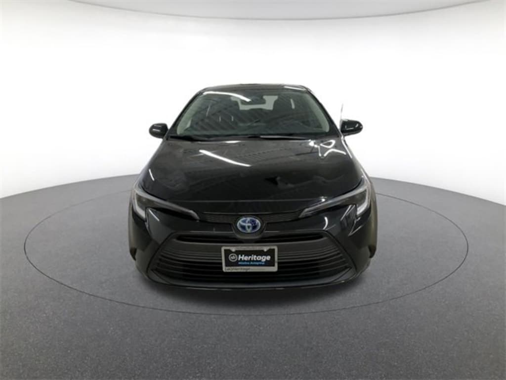 Used 2025 Toyota Corolla Hybrid LE Sedan