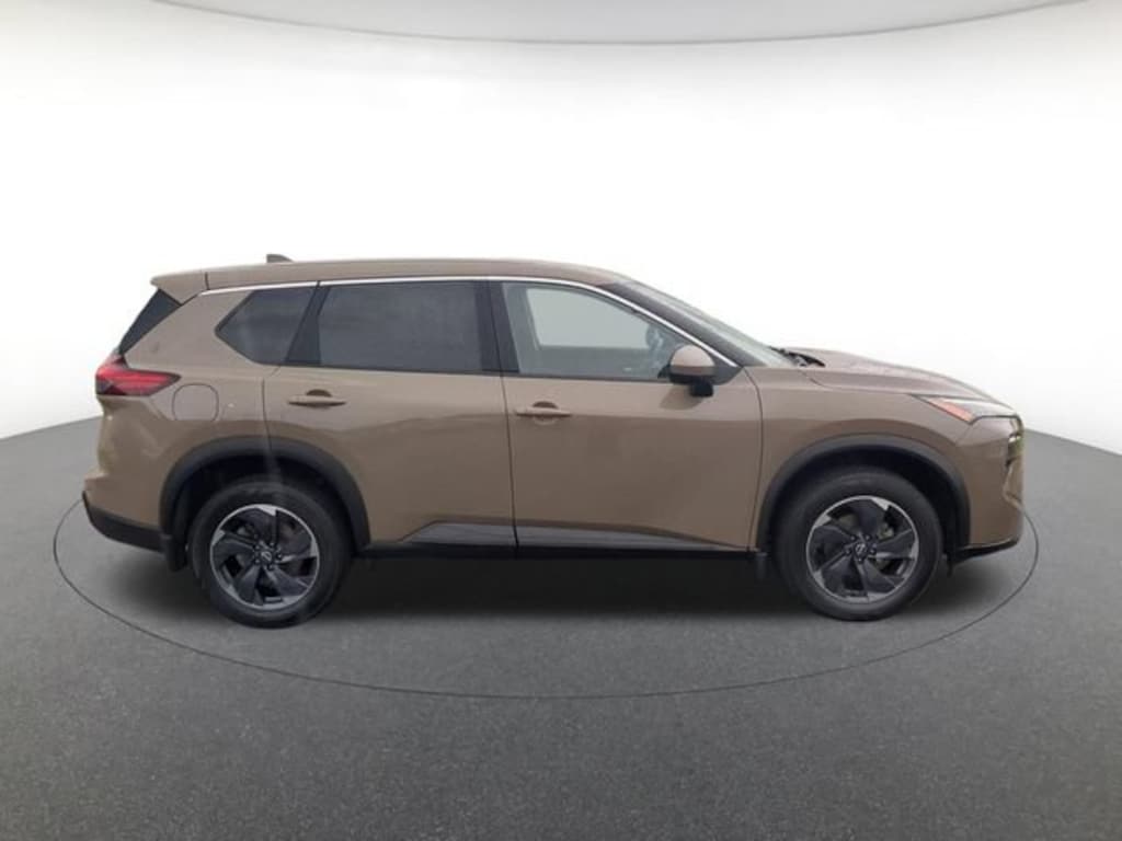 Used 2024 Nissan Rogue SV Sport Utility