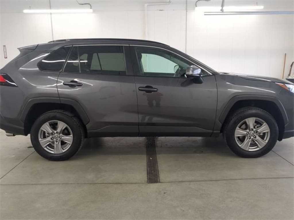 Used 2024 Toyota RAV4 XLE Sport Utility