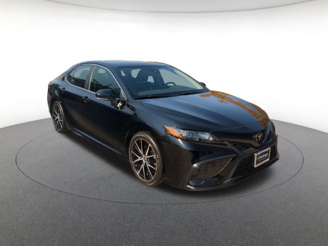 Used 2023 Toyota Camry SE Sedan