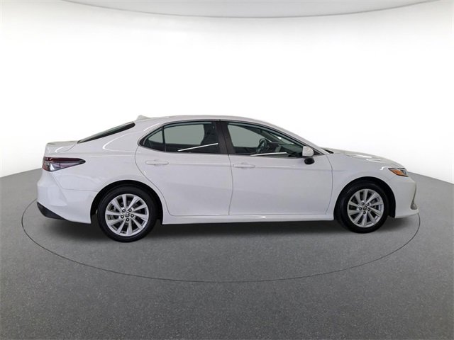 2022 Toyota Camry LE photo 4
