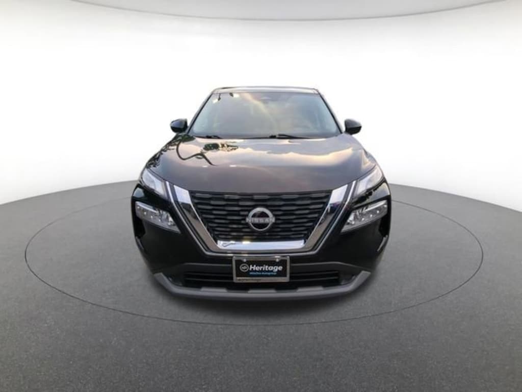 Used 2023 Nissan Rogue SV Sport Utility