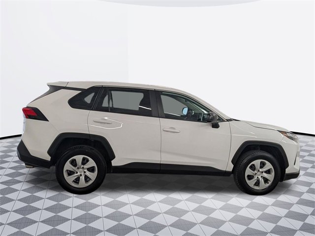 2024 Toyota RAV4 LE Sport photo 4