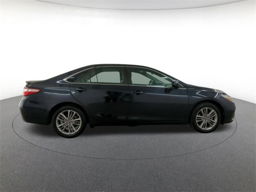 Used 2016 Toyota Camry LE Sedan