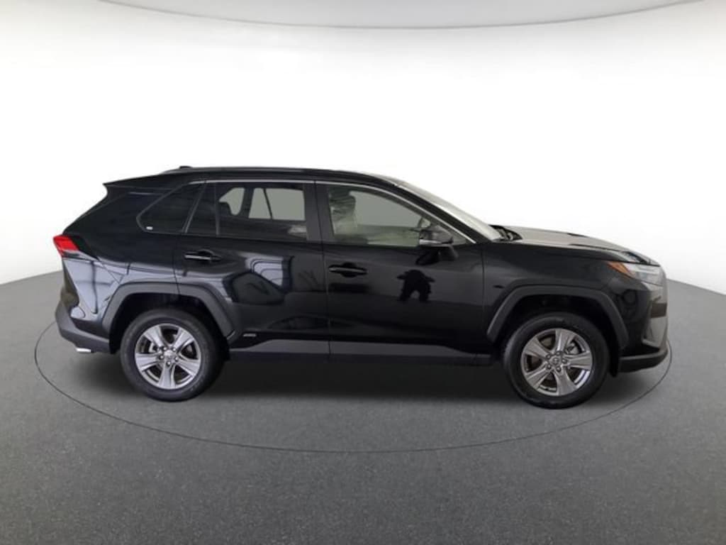 Used 2025 Toyota RAV4 Hybrid XLE Sport Utility