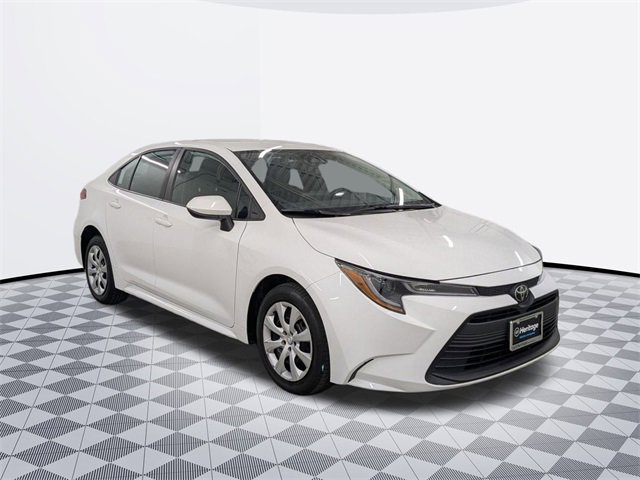 2024 Toyota Corolla LE photo 3
