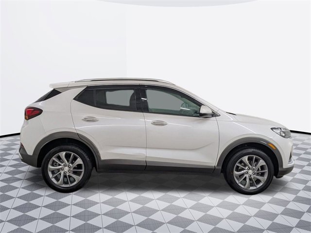 2022 Buick Encore GX Essence Sport photo 4