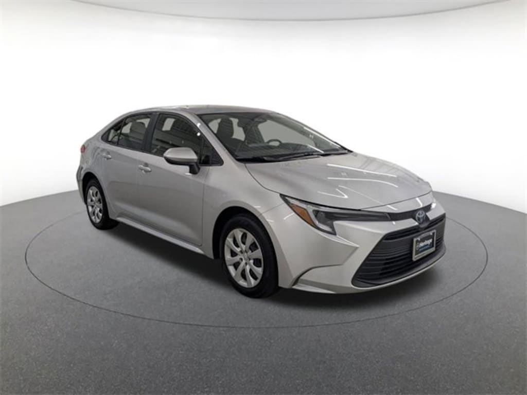 Used 2025 Toyota Corolla Hybrid LE Sedan