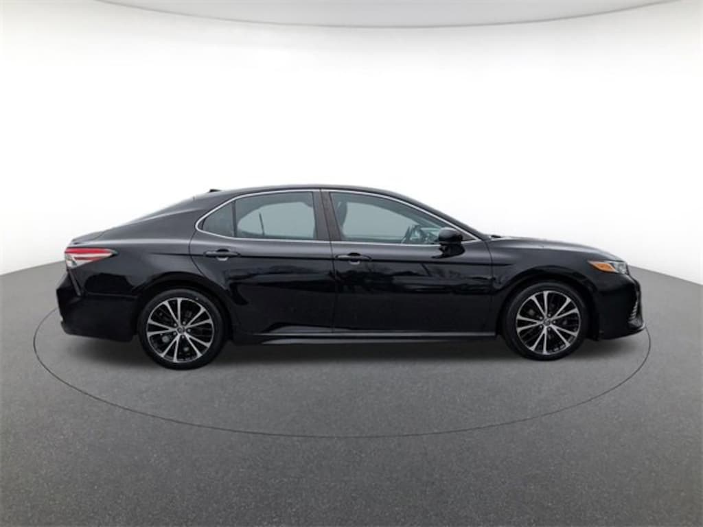 Used 2019 Toyota Camry LE Sedan