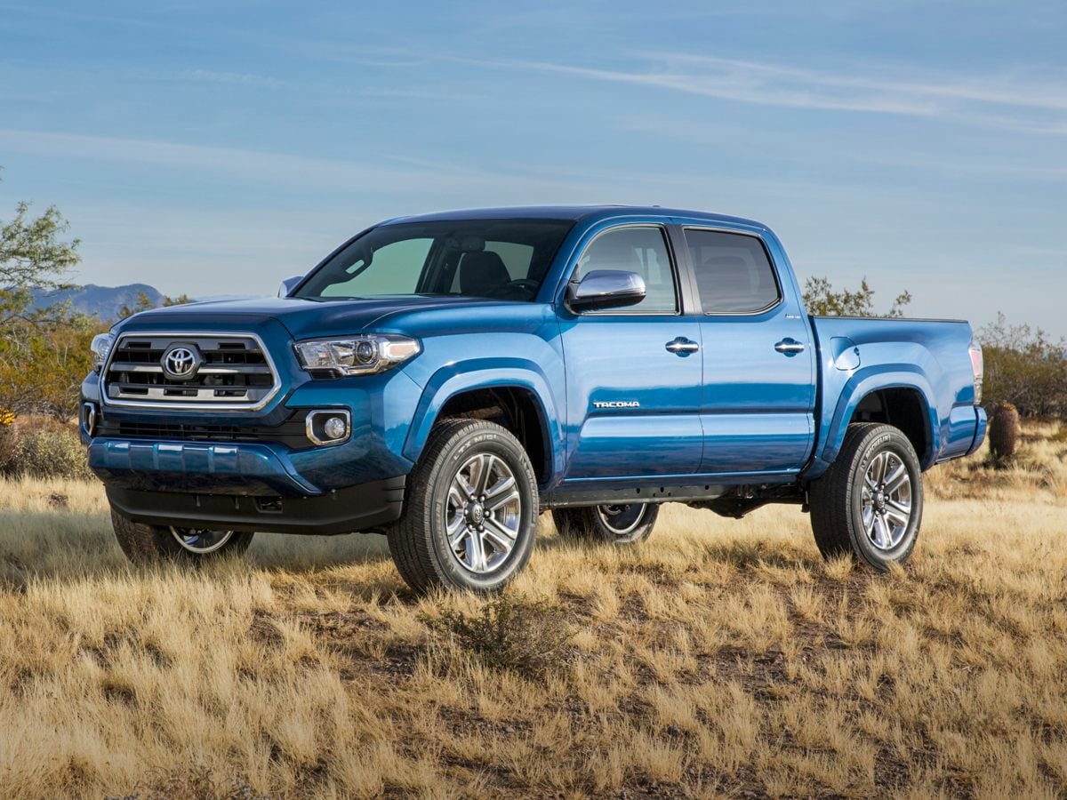 2016 Toyota Tacoma SR's photo