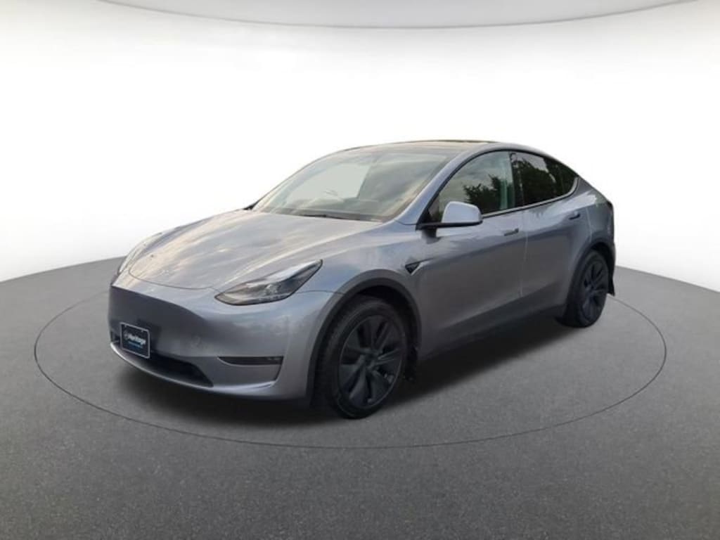 Used 2024 Tesla Model Y Long Range Sport Utility