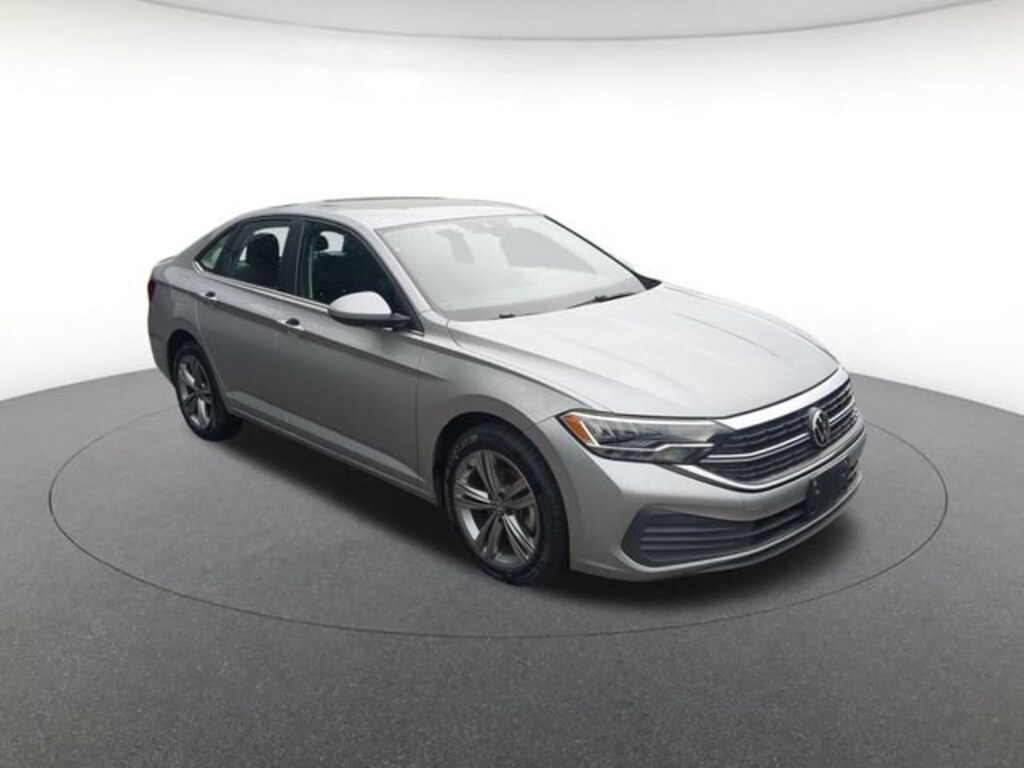 Used 2024 Volkswagen Jetta 1.5T SE Sedan