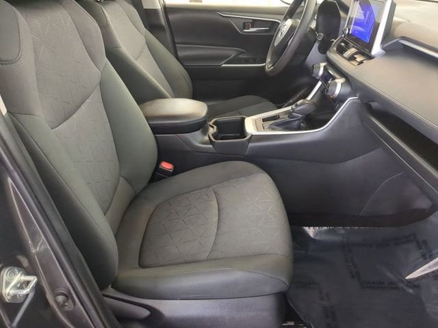 2023 Toyota RAV4 XLE - Photo 19