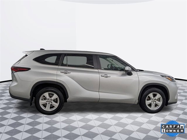 2024 Toyota Highlander LE Sport photo 4