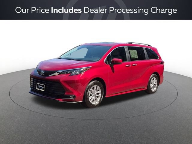 Pre-Owned 2025 Toyota Sienna XLE FWD