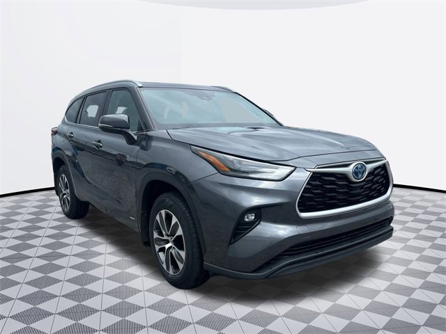 2023 Toyota Highlander Hybrid XLE photo 3
