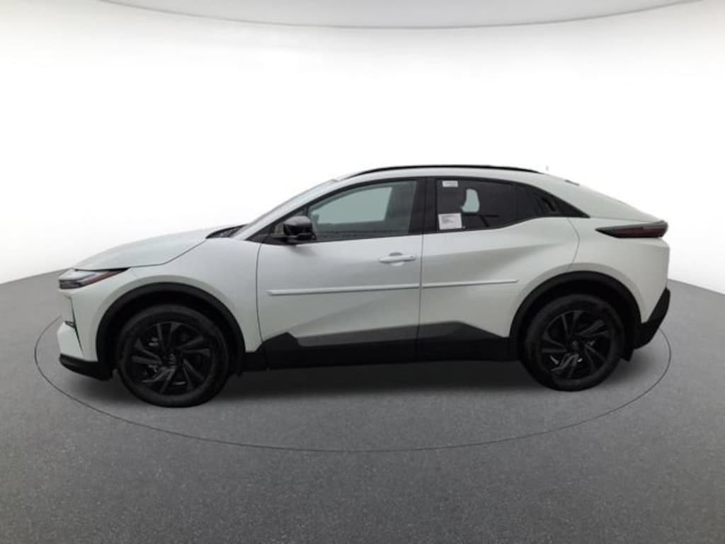 New 2026 Toyota C-HR SE SUV