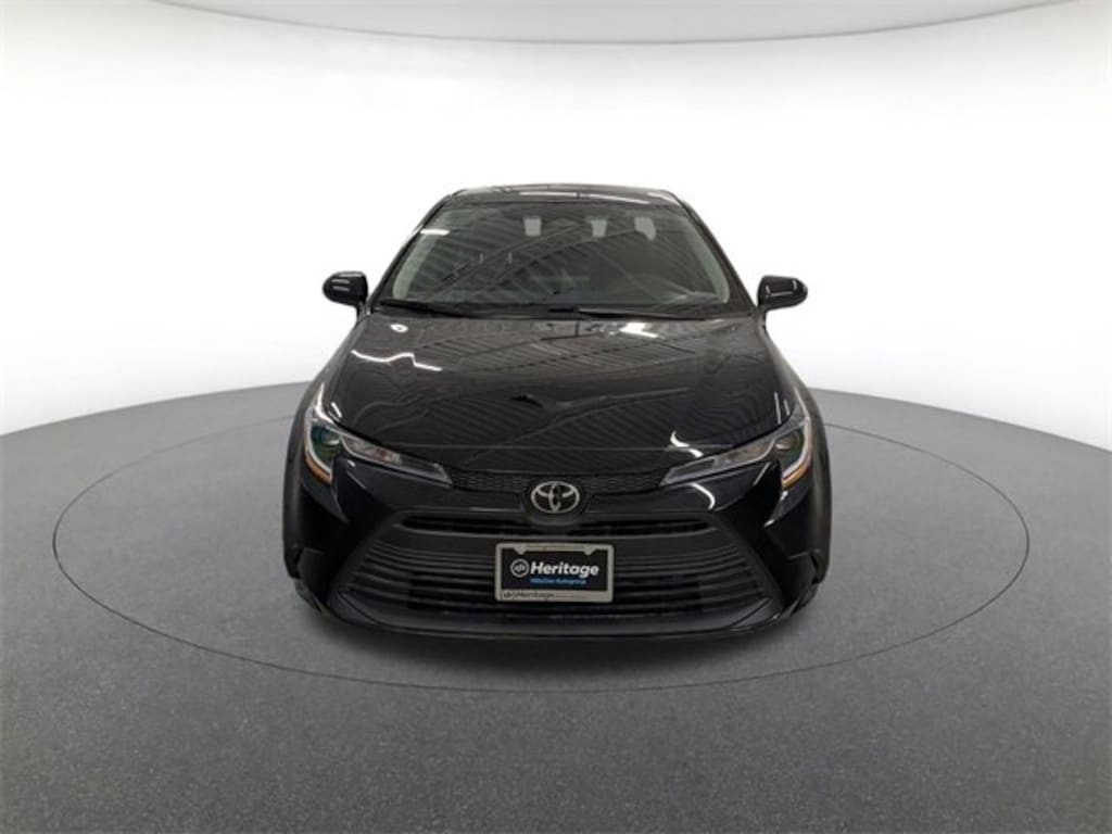 Used 2025 Toyota Corolla LE Sedan