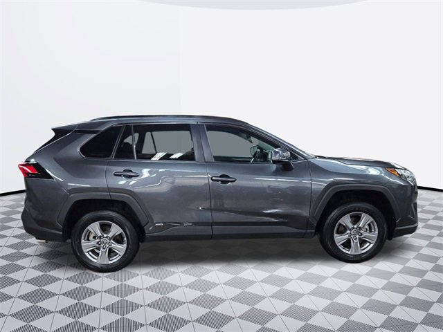 2023 Toyota RAV4 Hybrid XLE photo 3