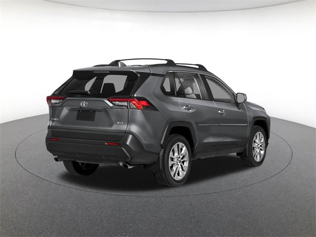 2025 Toyota RAV4 XLE photo 2