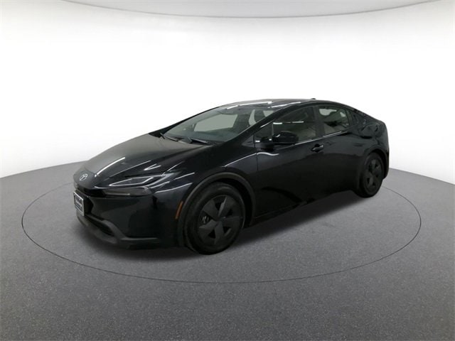2025 Toyota Prius LE's photo