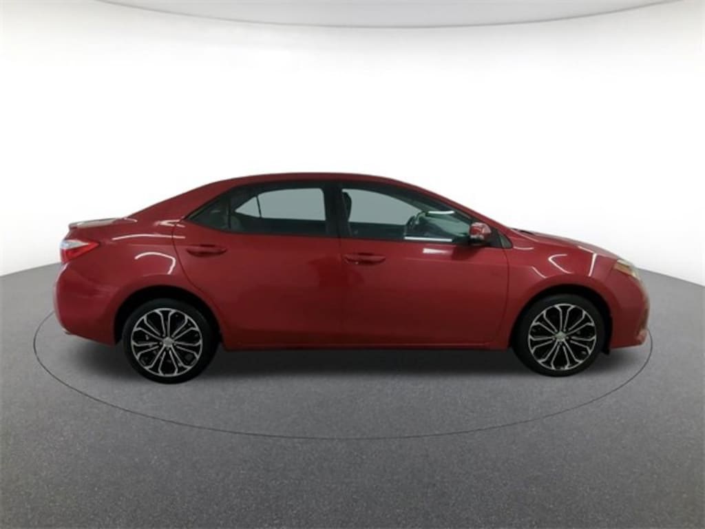 Used 2016 Toyota Corolla LE Sedan