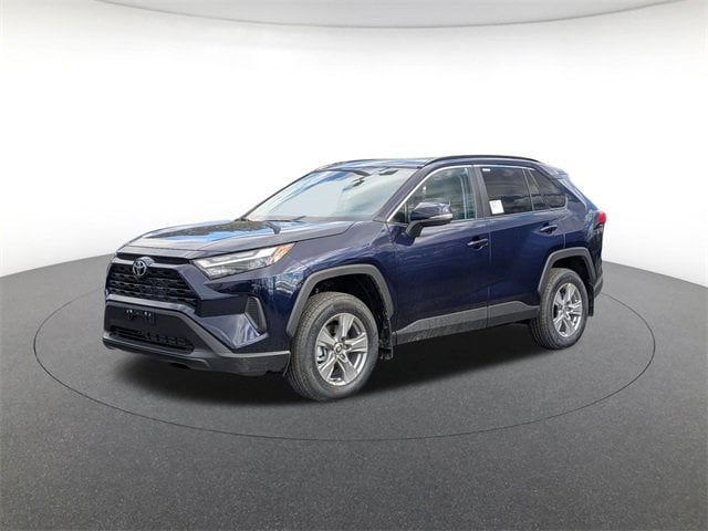 2025 Toyota RAV4 XLE's photo