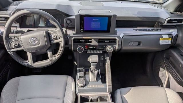 2025 Toyota Tacoma SR5 - Photo 7