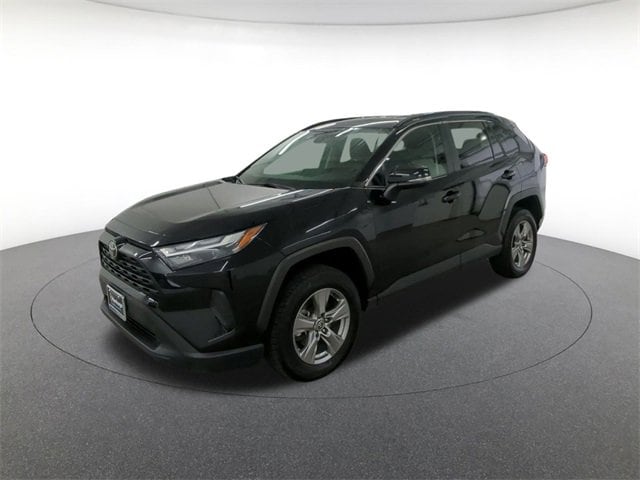 2024 Toyota RAV4 XLE's photo