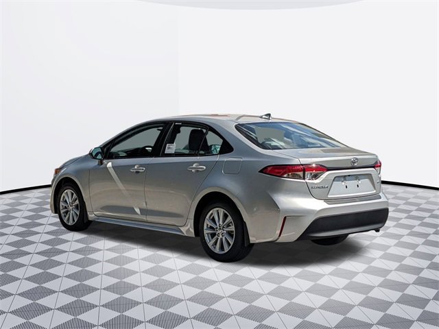 2025 Toyota Corolla LE photo 3