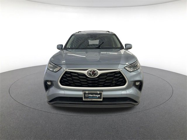 2023 Toyota Highlander LE Sport photo 2