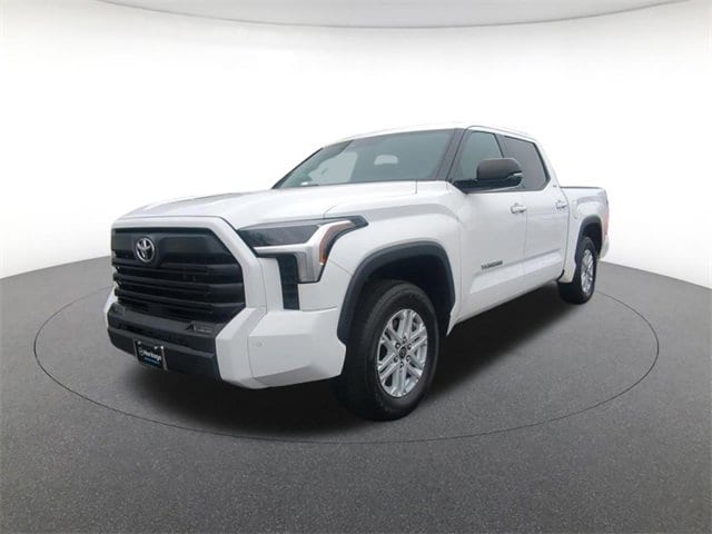 2023 Toyota Tundra SR5's photo