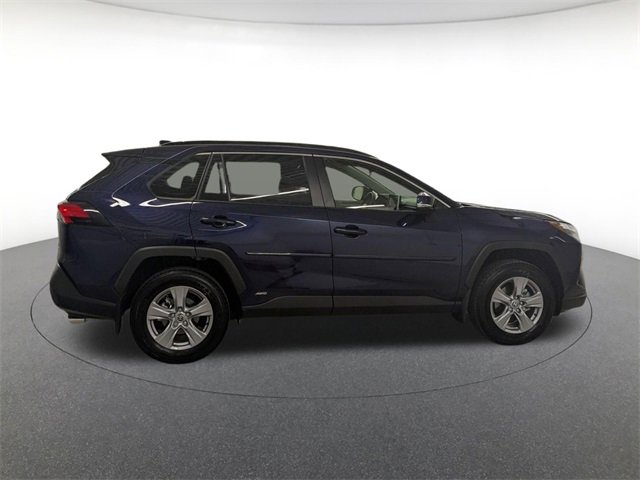 2025 Toyota RAV4 Hybrid XLE photo 3