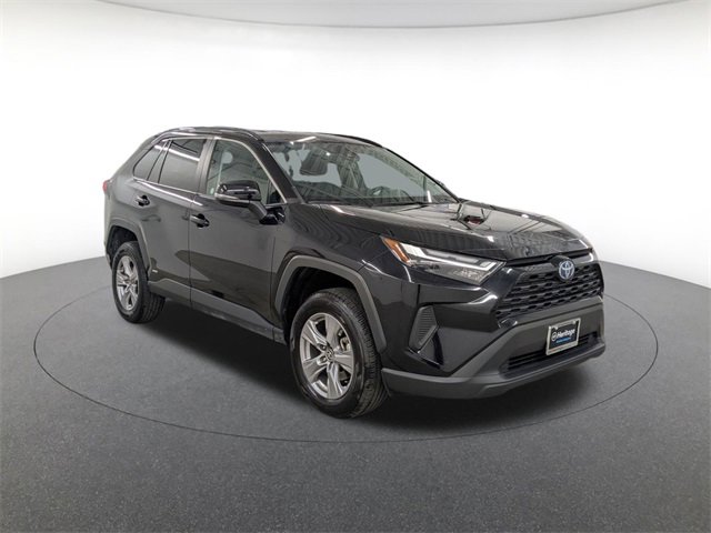 2024 Toyota RAV4 Hybrid XLE photo 3