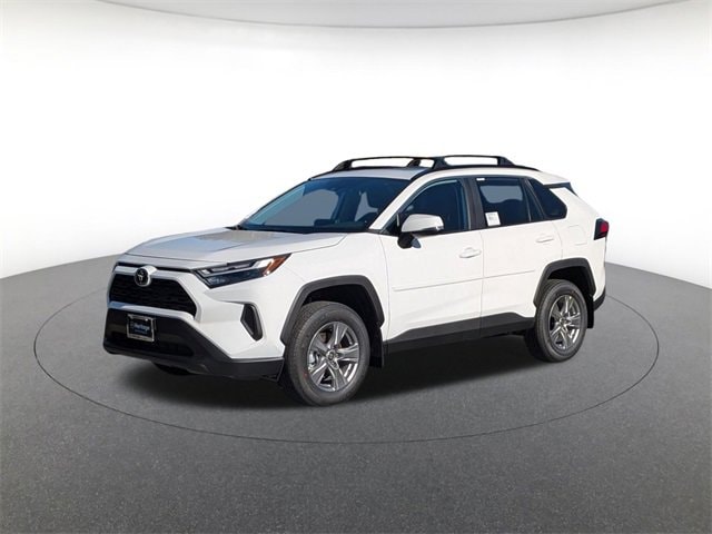 2025 Toyota RAV4 XLE's photo
