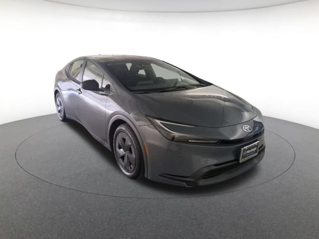 Used 2025 Toyota Prius LE Hatchback