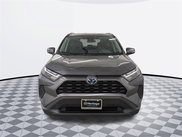 2024 Toyota RAV4 Hybrid XLE photo 2