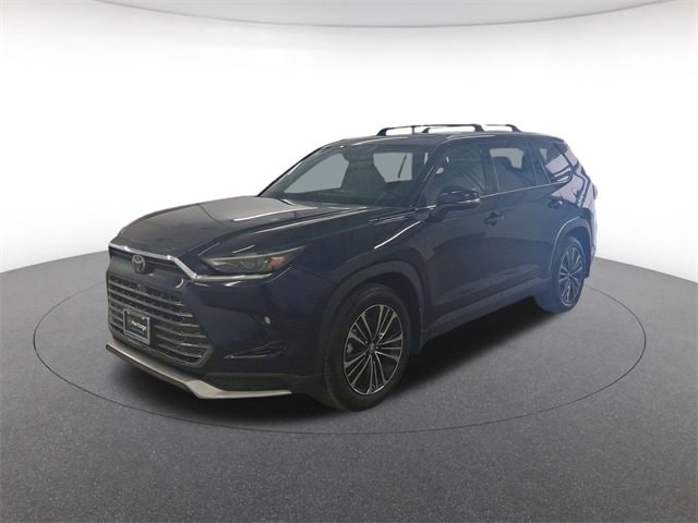 2025 Toyota Grand Highlander Platinum's photo