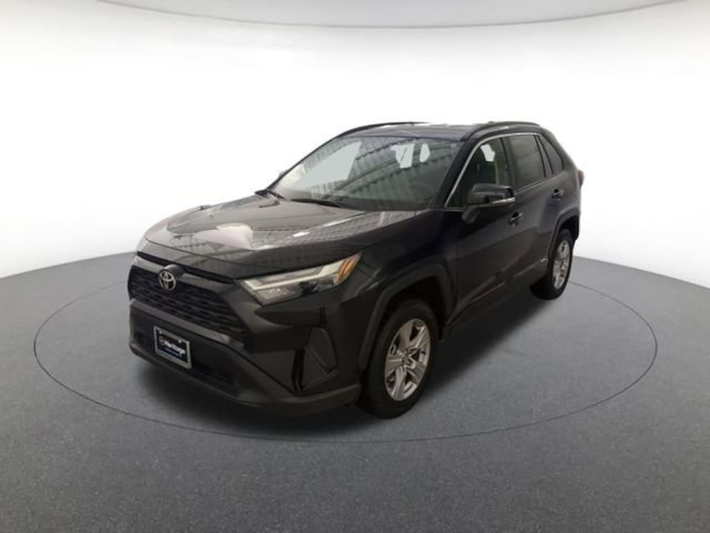 Used 2025 Toyota RAV4 Hybrid XLE Sport Utility