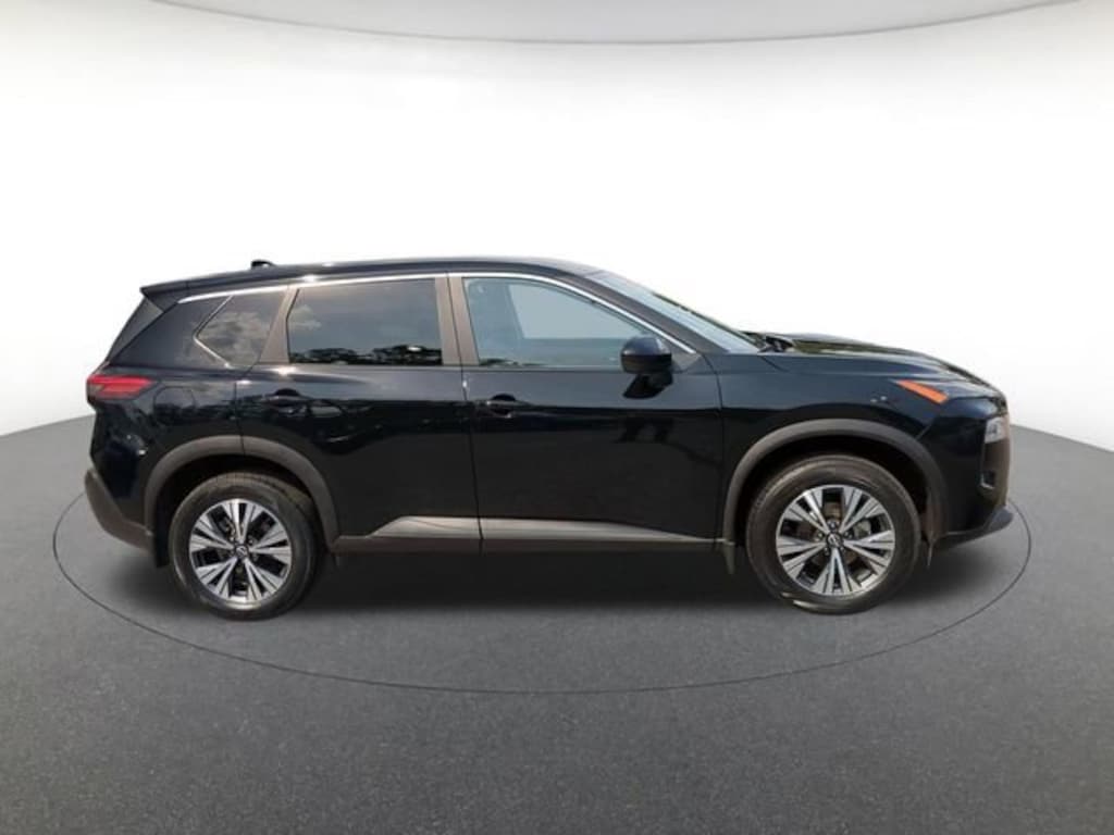 Used 2023 Nissan Rogue SV Sport Utility