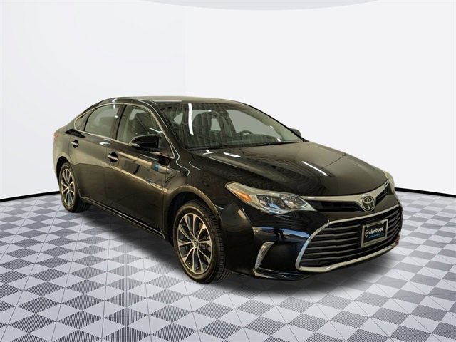 2018 Toyota Avalon XLE Premium photo 3