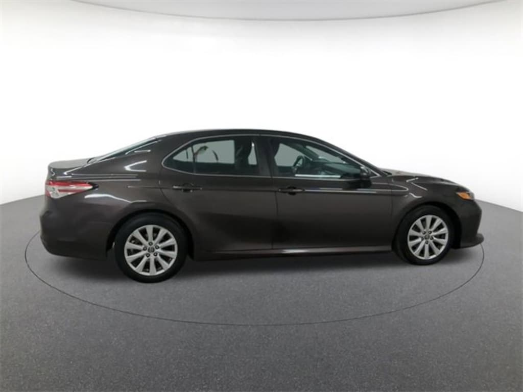 Used 2018 Toyota Camry LE Sedan