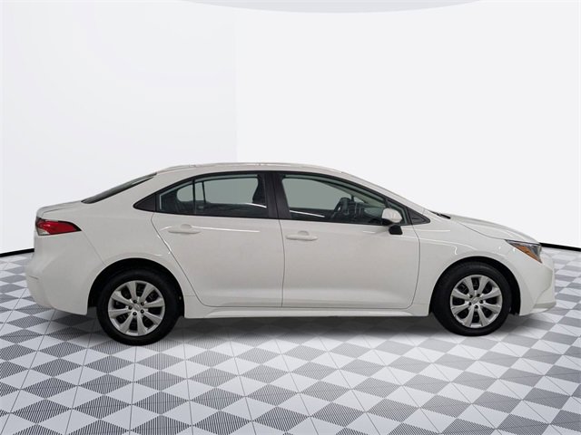 2024 Toyota Corolla LE photo 4