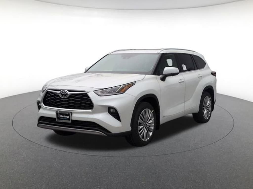 New 2026 Toyota Highlander Hybrid Platinum SUV