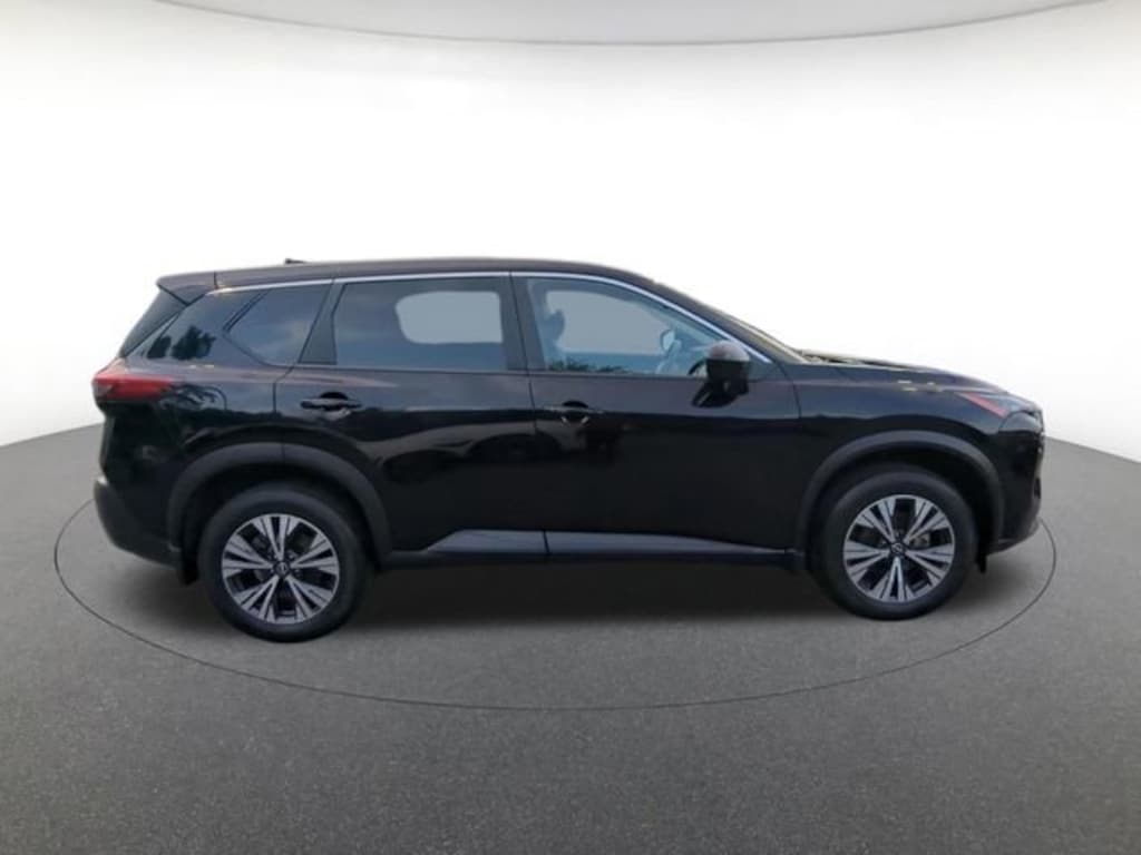 Used 2023 Nissan Rogue SV Sport Utility