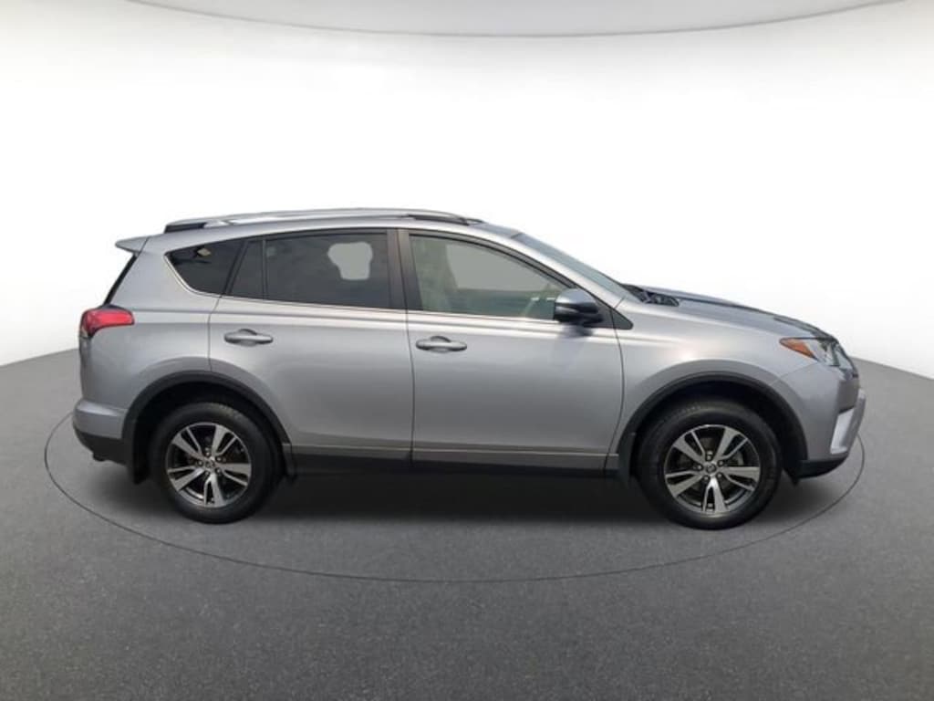 Used 2018 Toyota RAV4 XLE Sport Utility