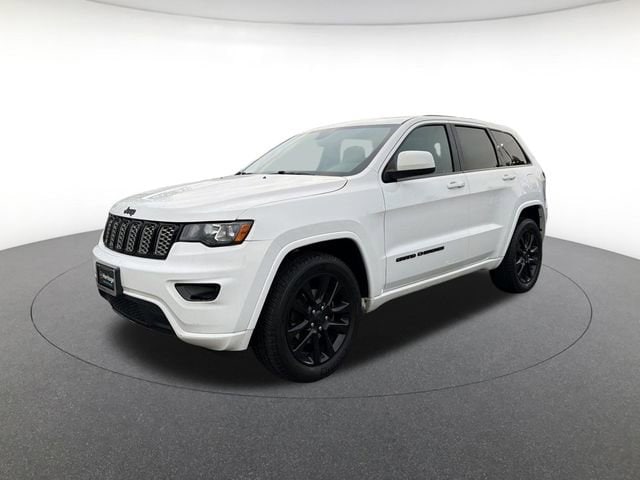 2017 Jeep Grand Cherokee Altitude 4WD's photo