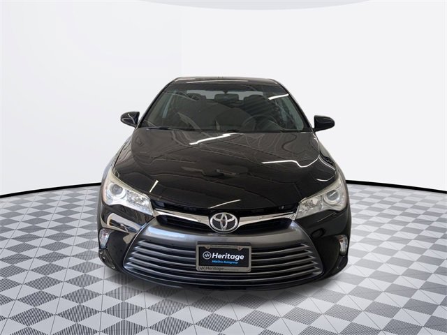 2017 Toyota Camry LE photo 2