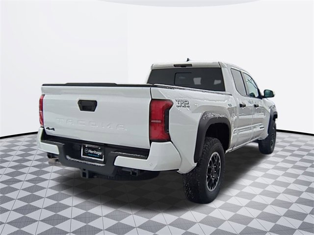 2025 Toyota Tacoma TRD Off-Road photo 4