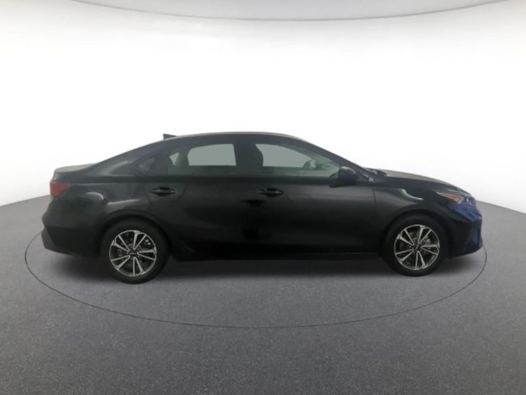 Used 2024 Kia Forte LXS Sedan